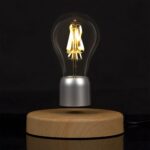 Левитирующая лампа FireFly  основание: диаметр 14 см, высота 3 см; лампа: диаметр 6,7 см, высота 13,3 см; упаковка: 25х16х11,5 см