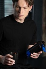 Спортивный шейкер Tonus  в собранном виде: 9х9х25 см; в поставке: 9х9х17,5 см